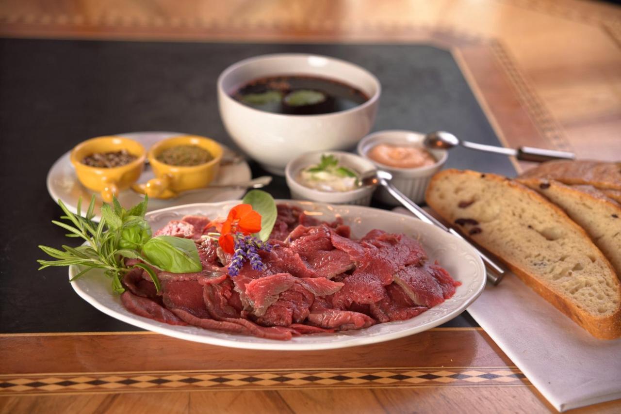 Gasthaus Kreuz Schruns Екстериор снимка