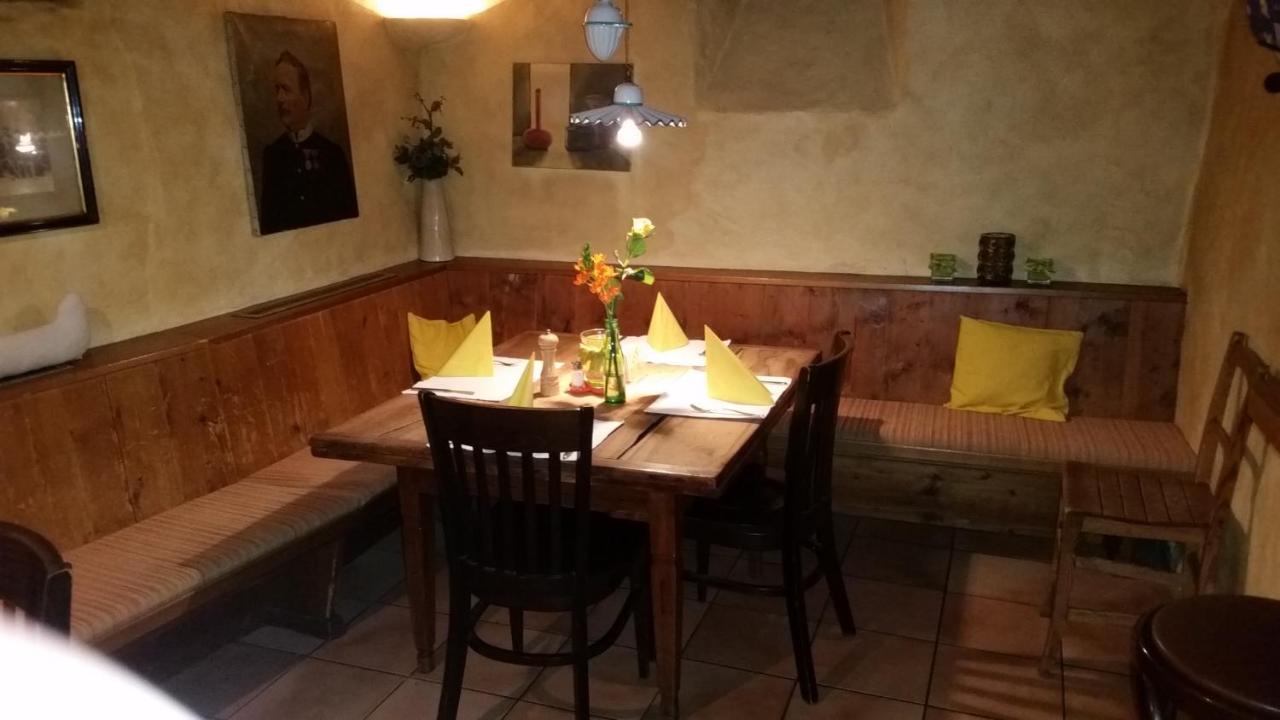Gasthaus Kreuz Schruns Екстериор снимка