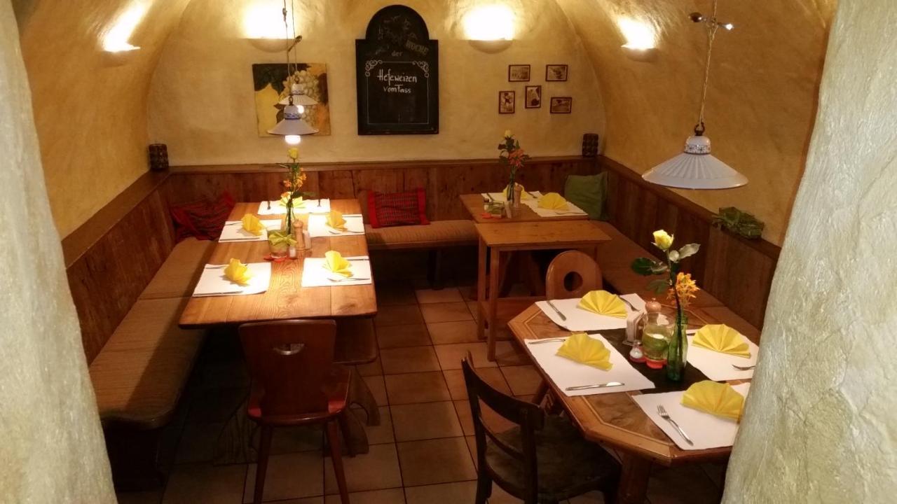 Gasthaus Kreuz Schruns Екстериор снимка